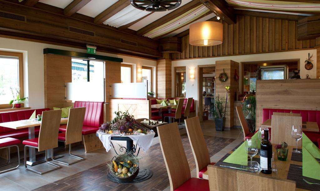 Sportpension Goldegg Exterior photo
